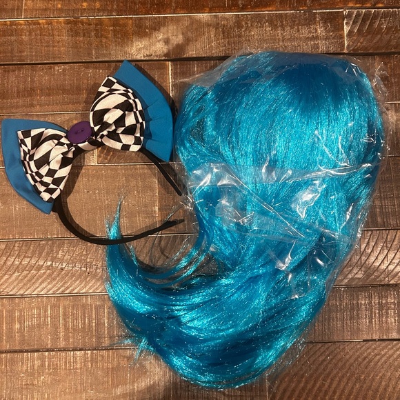 Alice in wonderland rabbit down the hole Spirit of Halloween costume - Picture 2 of 2